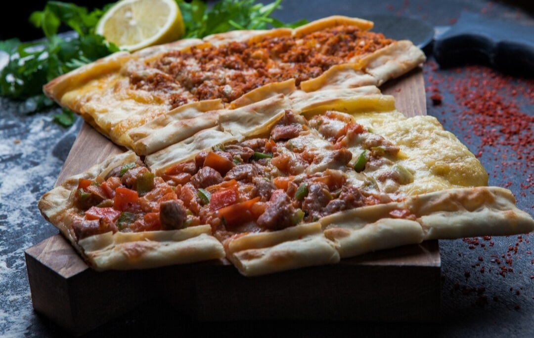Açık Kuşbaşı Kaşarlı Pide