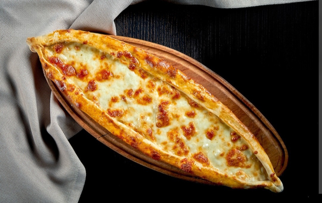Açık Köy Peynirli Pide